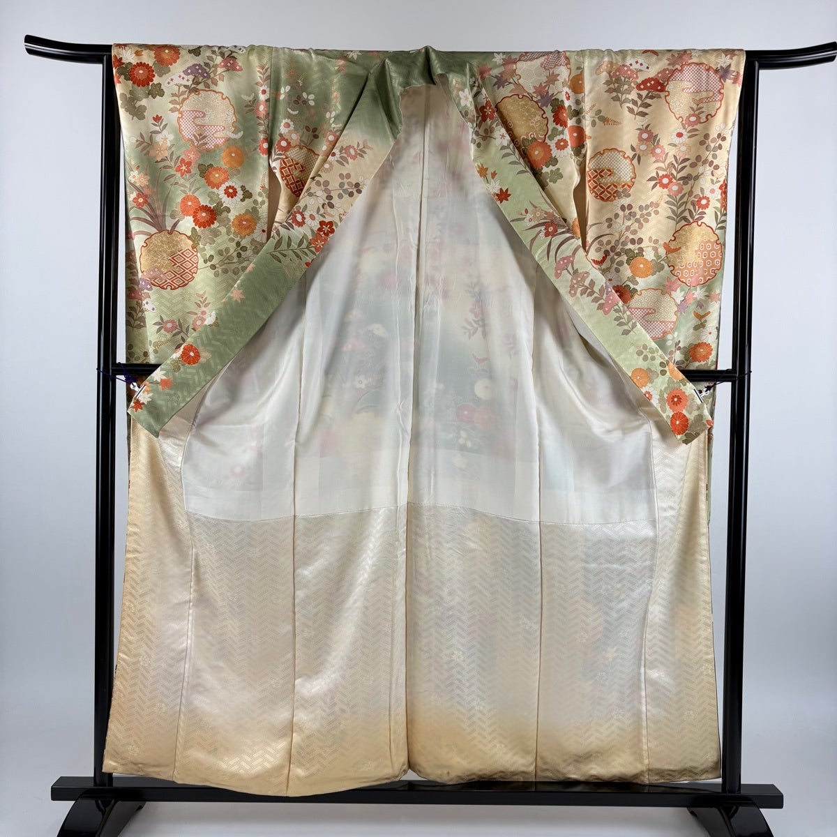 振袖 身丈158.5cm 裄丈64cm 正絹 逸品 【中古】 紬 身丈159.5cm 裄丈64cm 正絹 逸品 【中古】の通販 by バイセル