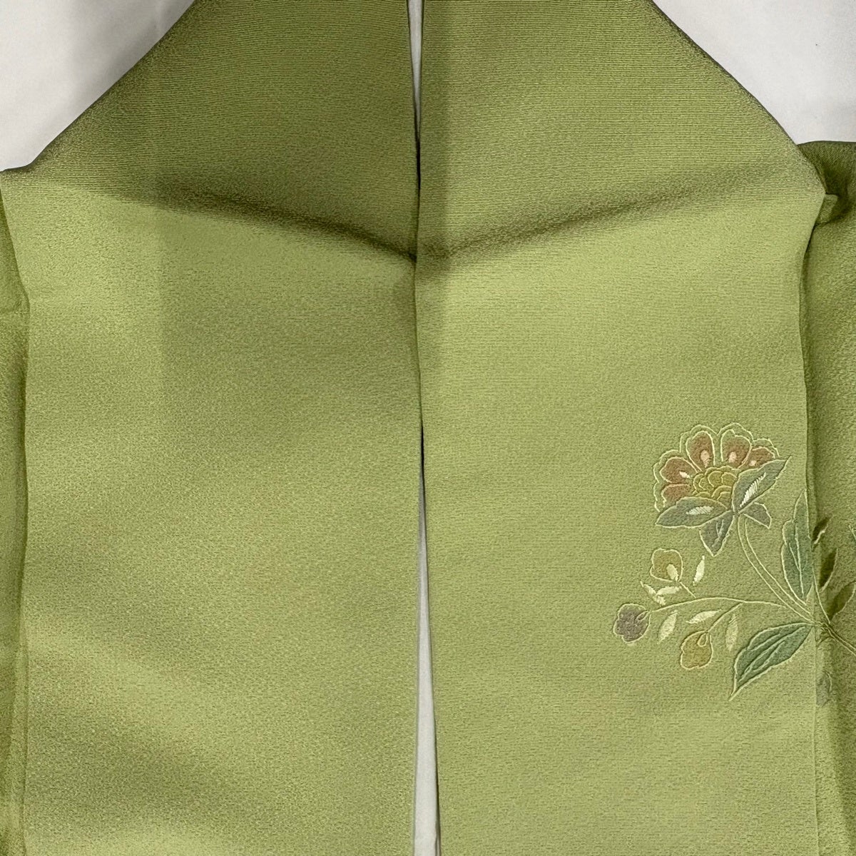 美品】 訪問着 身丈151cm 裄丈63.5cm S 袷 花唐草 華文 刺繍 ぼかし 薄