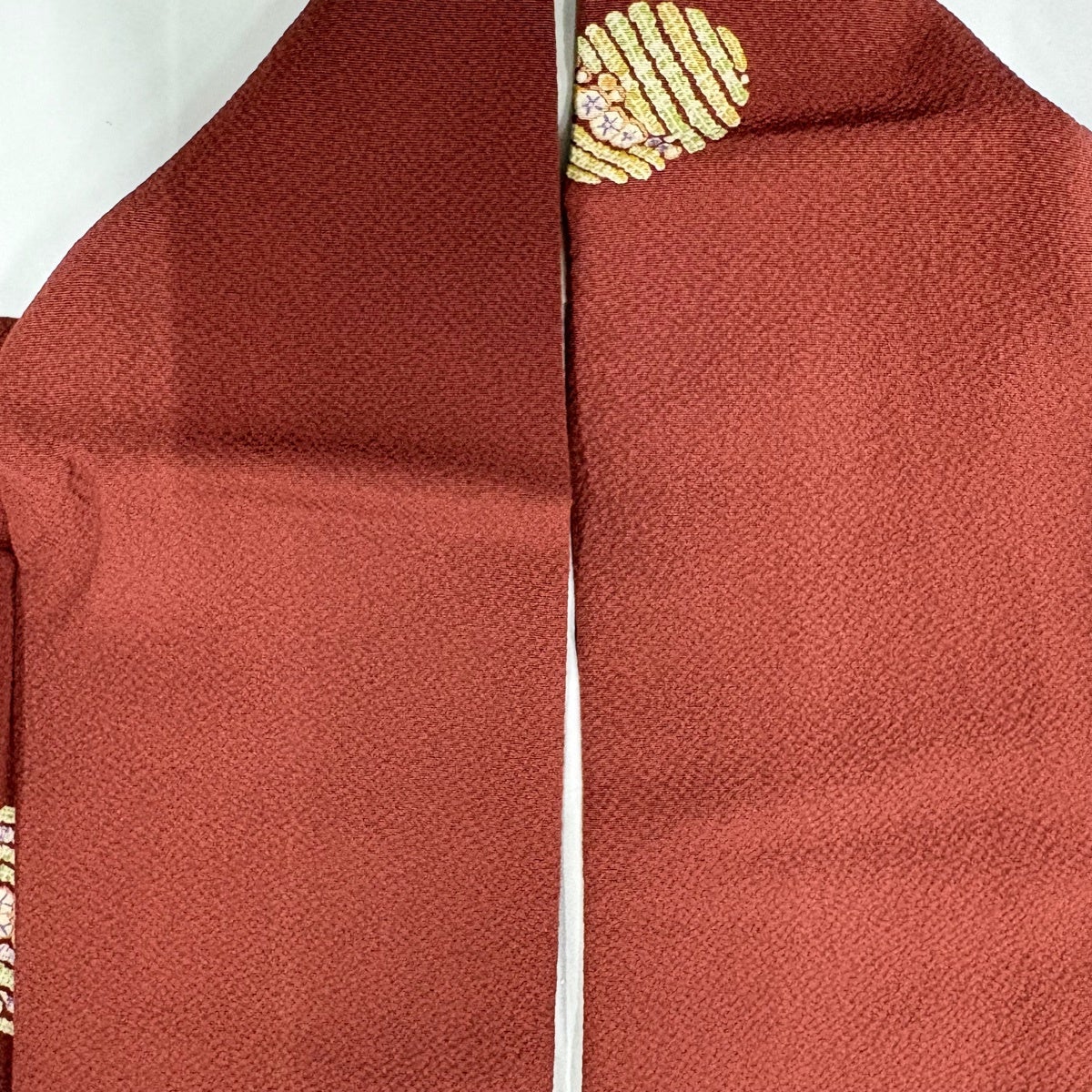 【美品】 小紋 身丈158cm 裄丈63.5cm 正絹 逸品 【中古】 美品】 小紋 身丈158cm 裄丈63.5cm S 袷 丸文 花 赤茶 正絹 秀品｜中古