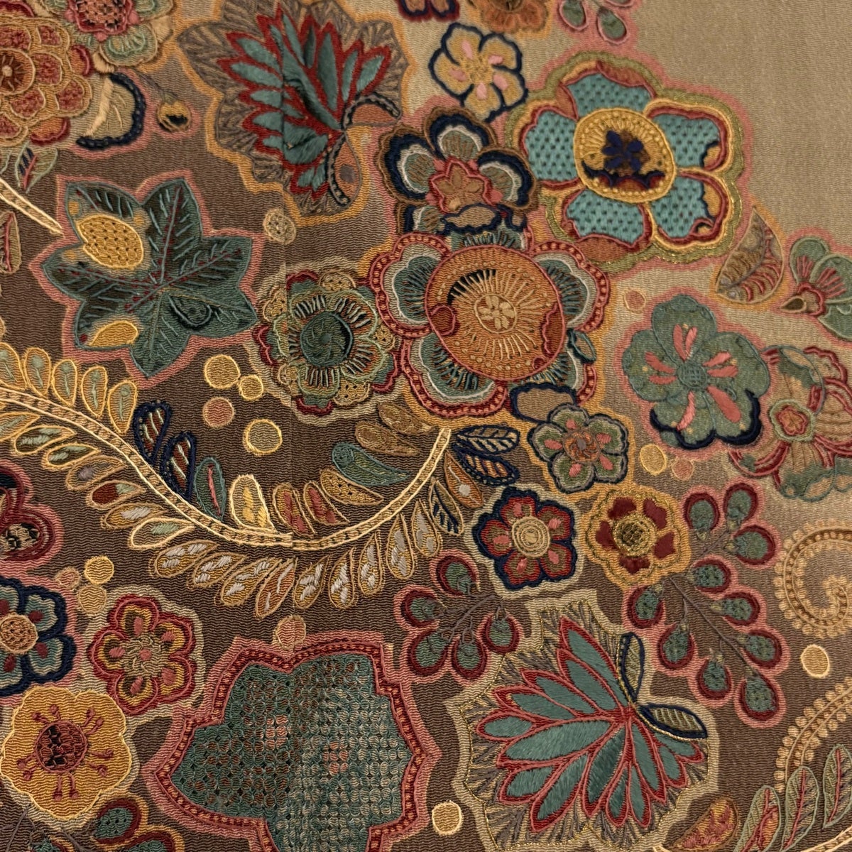 訪問着 身丈167cm 裄丈67.5cm L 袷 草花 雪輪 刺繍 金糸 灰茶 正絹