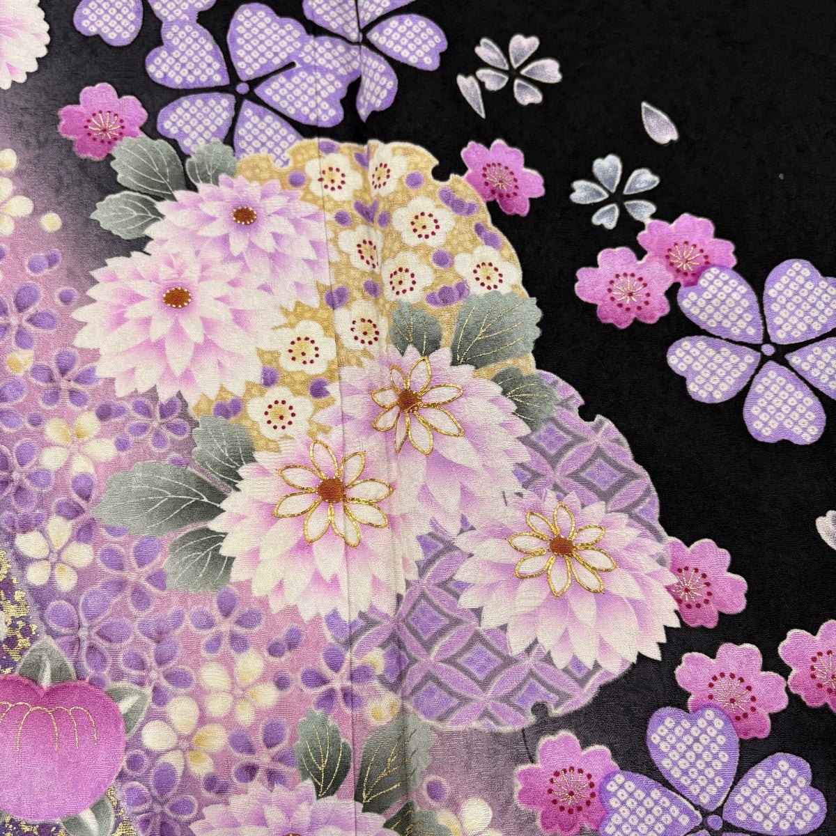 振袖 身丈167.5cm 裄丈69.5cm L 袷 菊 雪輪 金糸 金彩 黒 正絹 名品