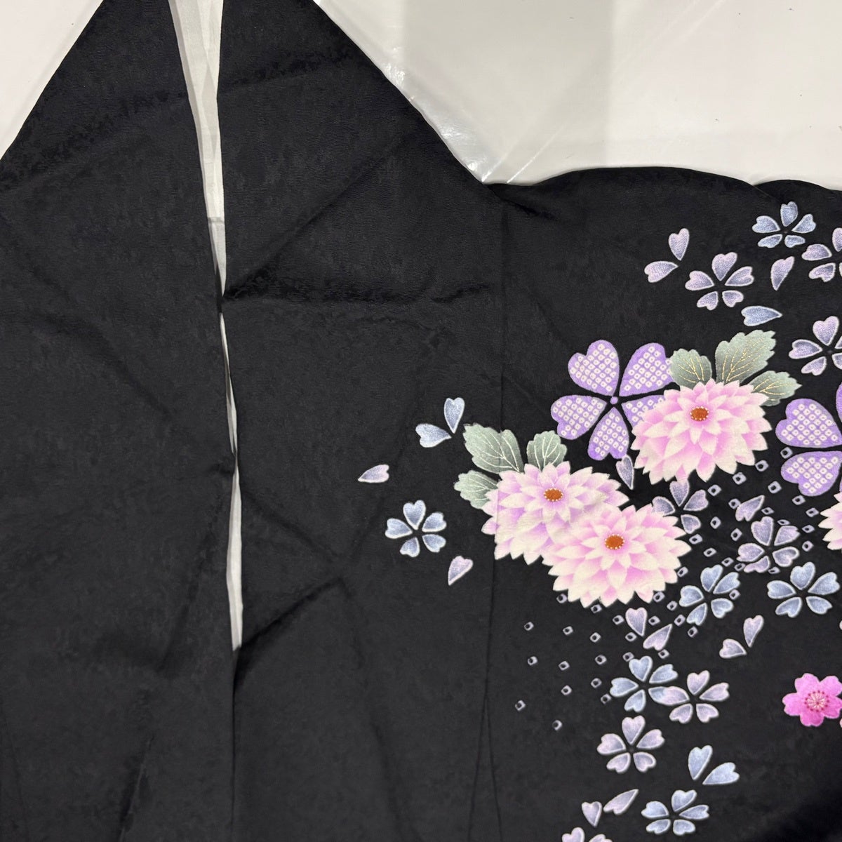 振袖 身丈167.5cm 裄丈69.5cm L 袷 菊 雪輪 金糸 金彩 黒 正絹 名品