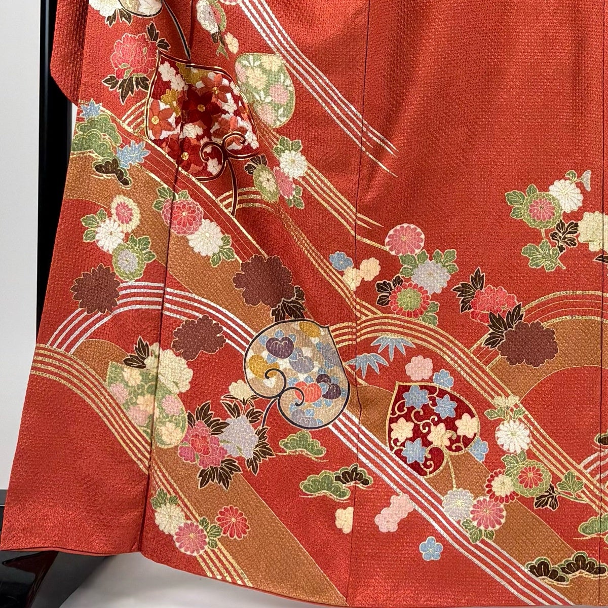 振袖 身丈164.5cm 裄丈64.5cm M 袷 菊 笠松 刺繍 金糸 朱色 正絹 名品