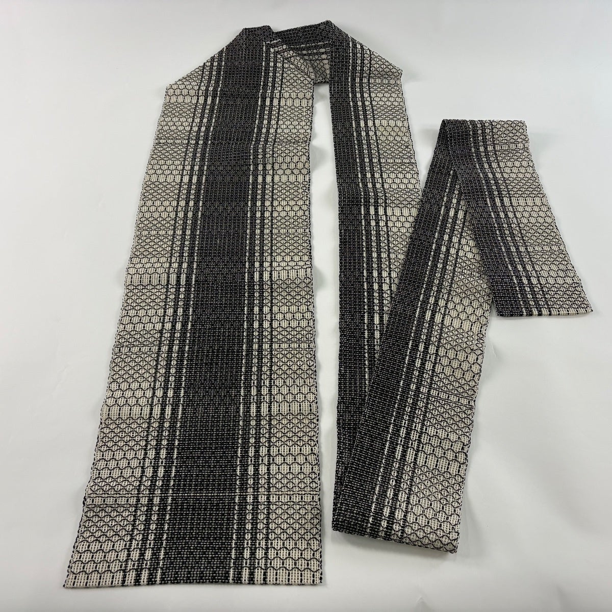 美品】 名古屋帯 秀品 夏帯 八寸名古屋帯 縞 幾何学模様 クリーム 正絹