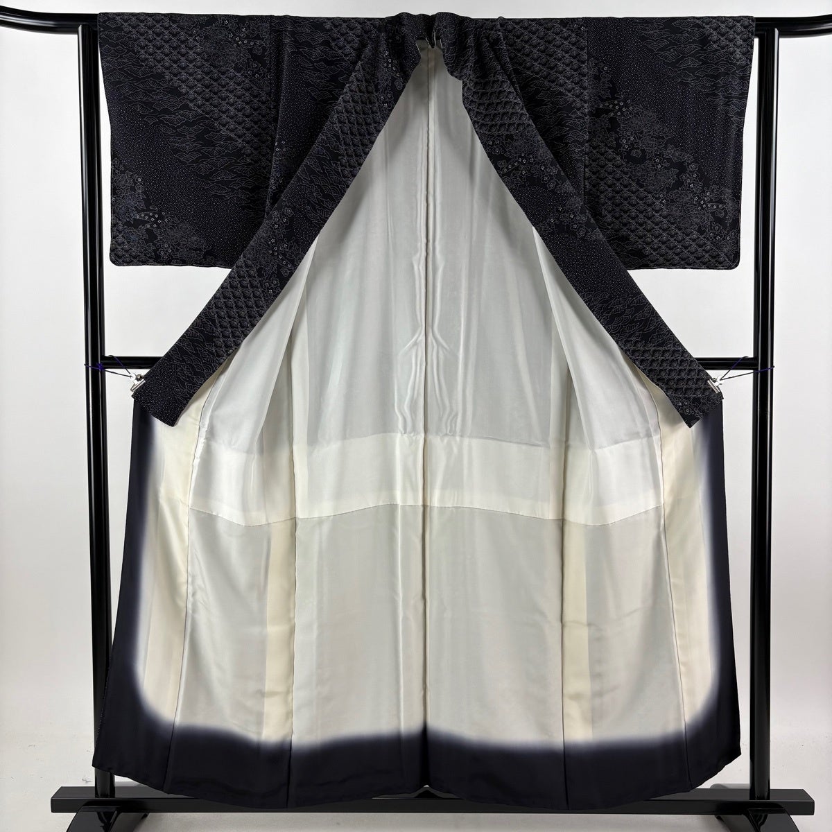 小紋 身丈155.5cm 裄丈63cm S 袷 松梅 草花 黒 正絹 秀品｜中古・古着