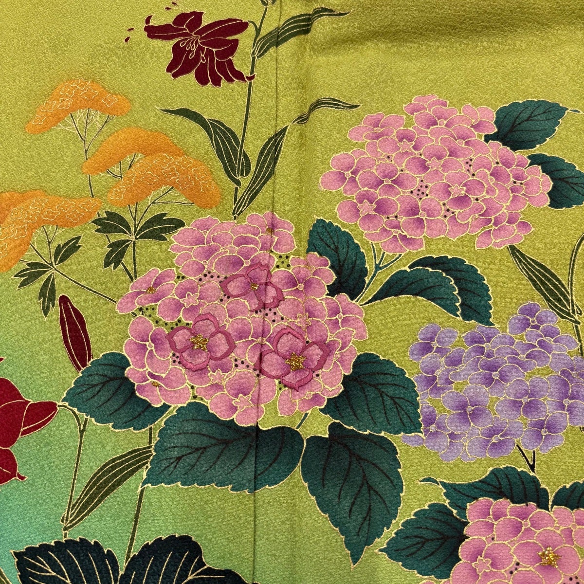 振袖 美品 秀品 身丈163cm 裄丈70cm 正絹 【中古】 振袖 身丈163cm 裄丈64cm M 袷 菊 花器 金糸 ベージュ 正絹 秀品｜中古