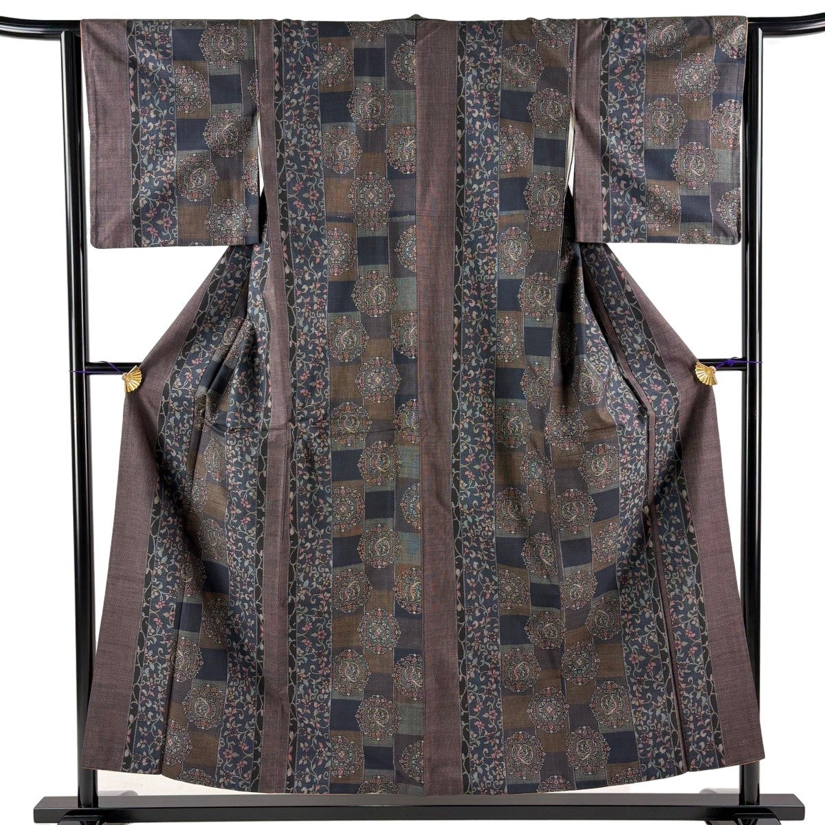 紬 身丈154.5cm 裄丈64.5cm 正絹 秀品 【中古】 美品】 紬 身丈154.5cm 裄丈63cm S 袷 華文 鳥 茶紫 正絹 秀品｜中古