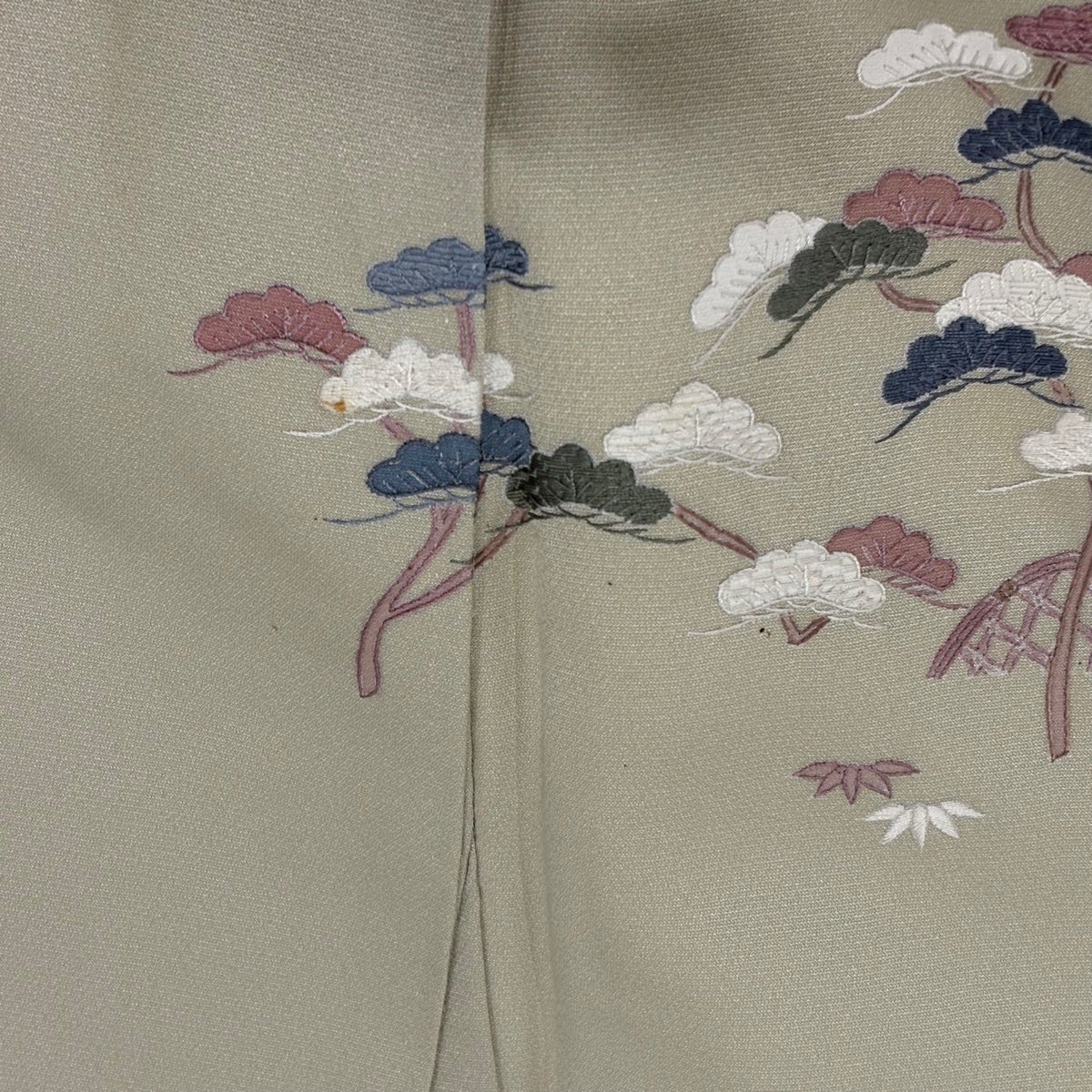 【着物】訪問着 金駒刺繍 松竹梅文 身丈約163.5cm 裄丈約65.5cm 24Z-1936 美品】 訪問着 身丈152cm 裄丈63cm S 袷 松竹梅 家屋 金糸 刺繍 灰緑