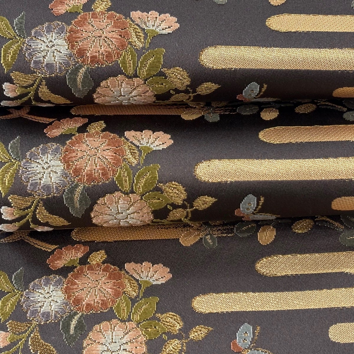 美品】半幅帯 秀品 草花 ヱ霞 金糸 箔 灰茶 正絹｜中古・古着