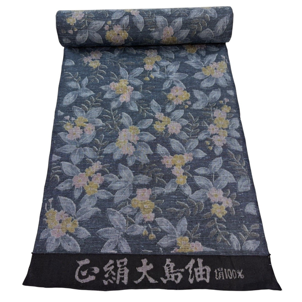紬　反物　未使用　正絹　花柄 反物 秀品 紬 草花 青灰色 正絹｜中古・古着・リサイクル着物通販