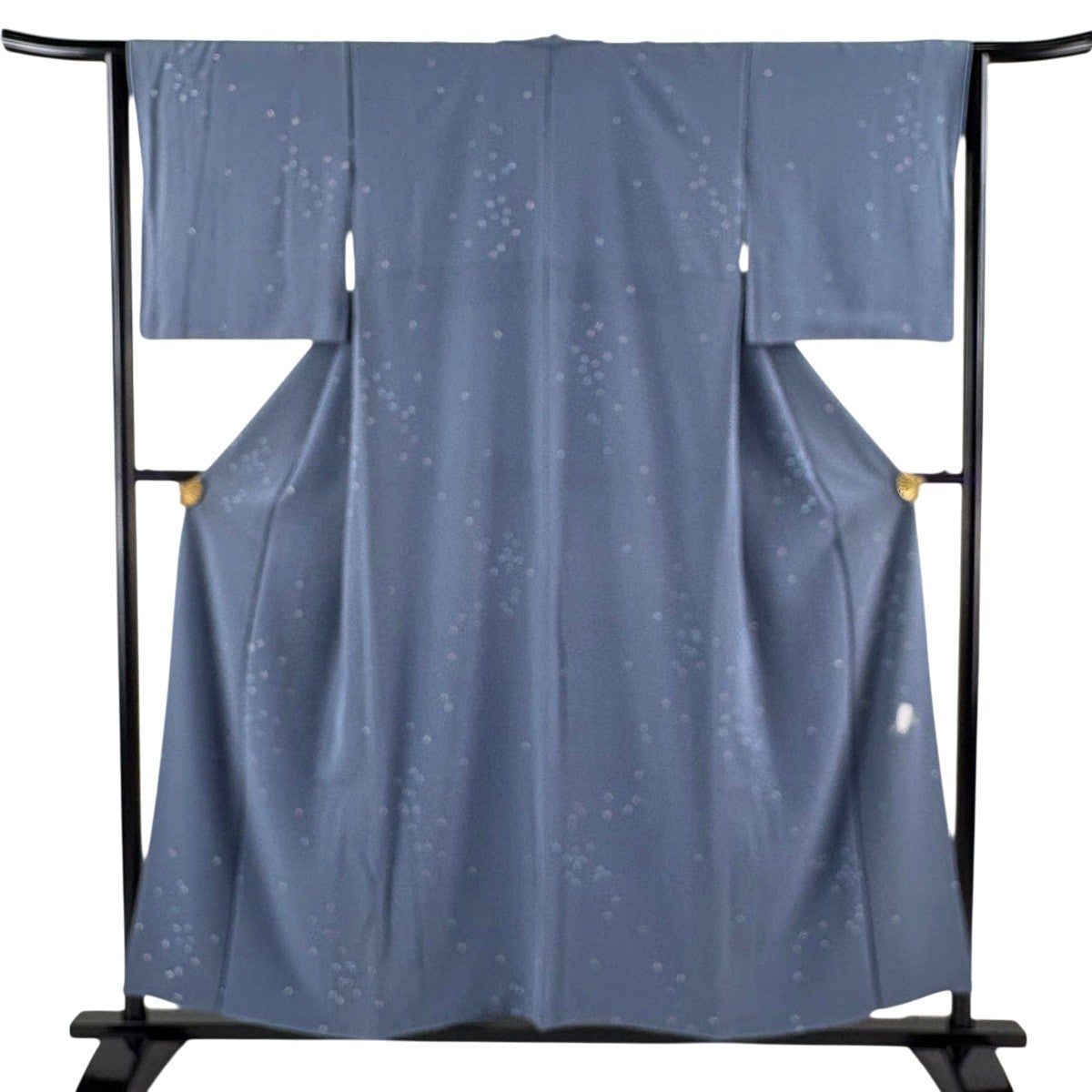【美品】 小紋 身丈150cm 裄丈63.5cm 正絹 逸品 【中古】 小紋 身丈155cm 裄丈63.5cm S 袷 桜の花びら 青灰色 正絹 逸品｜中古