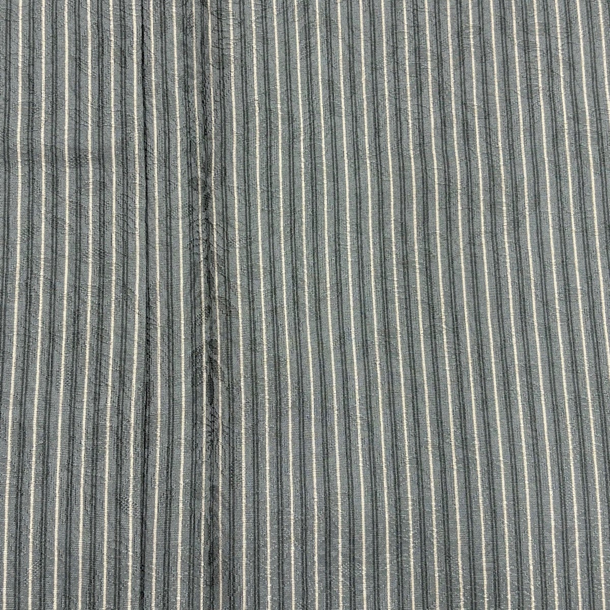 美品】 小紋 身丈151.5cm 裄丈63cm S 袷 縦縞 地紋 灰緑 正絹 秀品