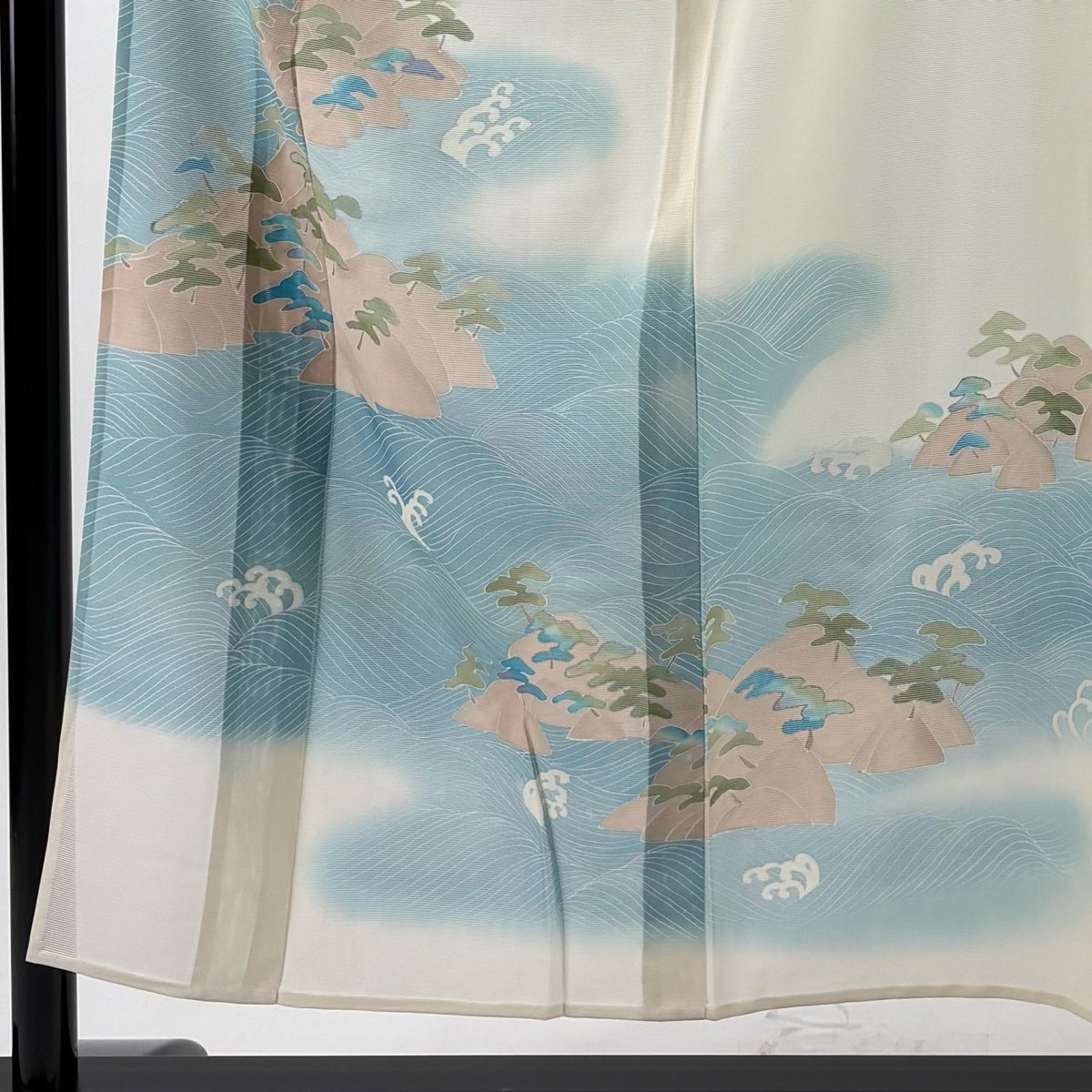 付下げ 身丈154cm 裄丈62.5cm S 薄物 絽 松 波頭 銀彩 ぼかし クリーム