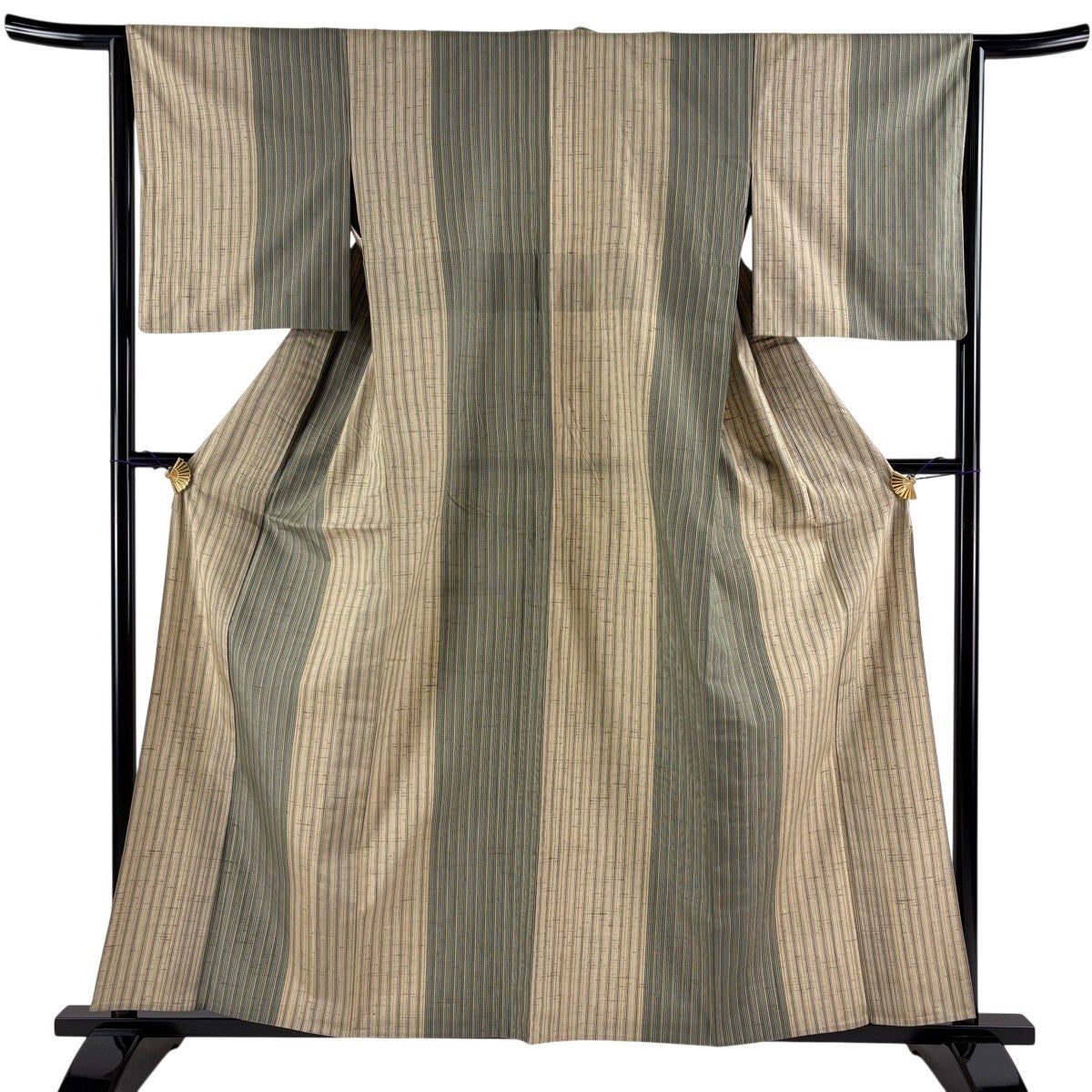 美品】 紬 身丈159.5cm 裄丈63.5cm S 単衣 縞 幾何学 薄茶色 正絹 名品