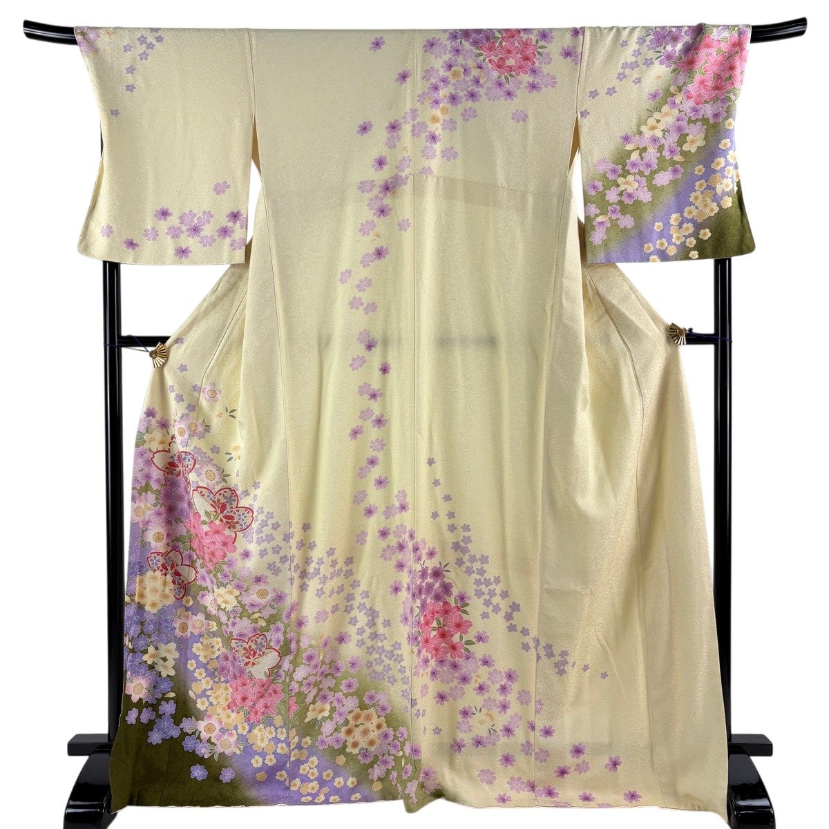 訪問着 着物 中古 正絹 袷 フォーマル 花の図 松 梅 菊 桜 苗色 御所染色 多色 金 身丈163cm 裄64cm L きもの北條 A1353-4 訪問着 着物 中古 正絹 袷 フォーマル 花の図 松 梅 菊 桜 苗色 御所
