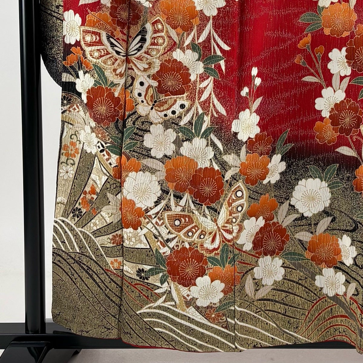 振袖 身丈158cm 裄丈63cm S 袷 枝垂れ桜 蝶 金彩 銀通し 赤 正絹 名品