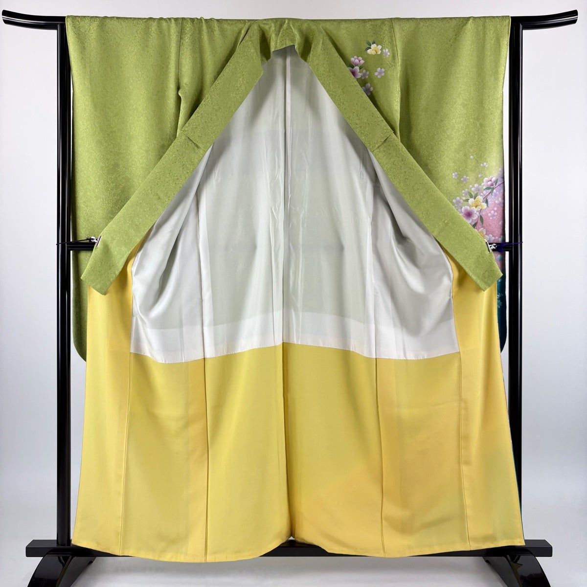 振袖 名品 身丈158.5cm 裄丈62.5cm 正絹 【中古】 振袖 身丈158.5cm 裄丈63cm S 袷 桜 花 金通し 金彩 抹茶色 正絹 名品
