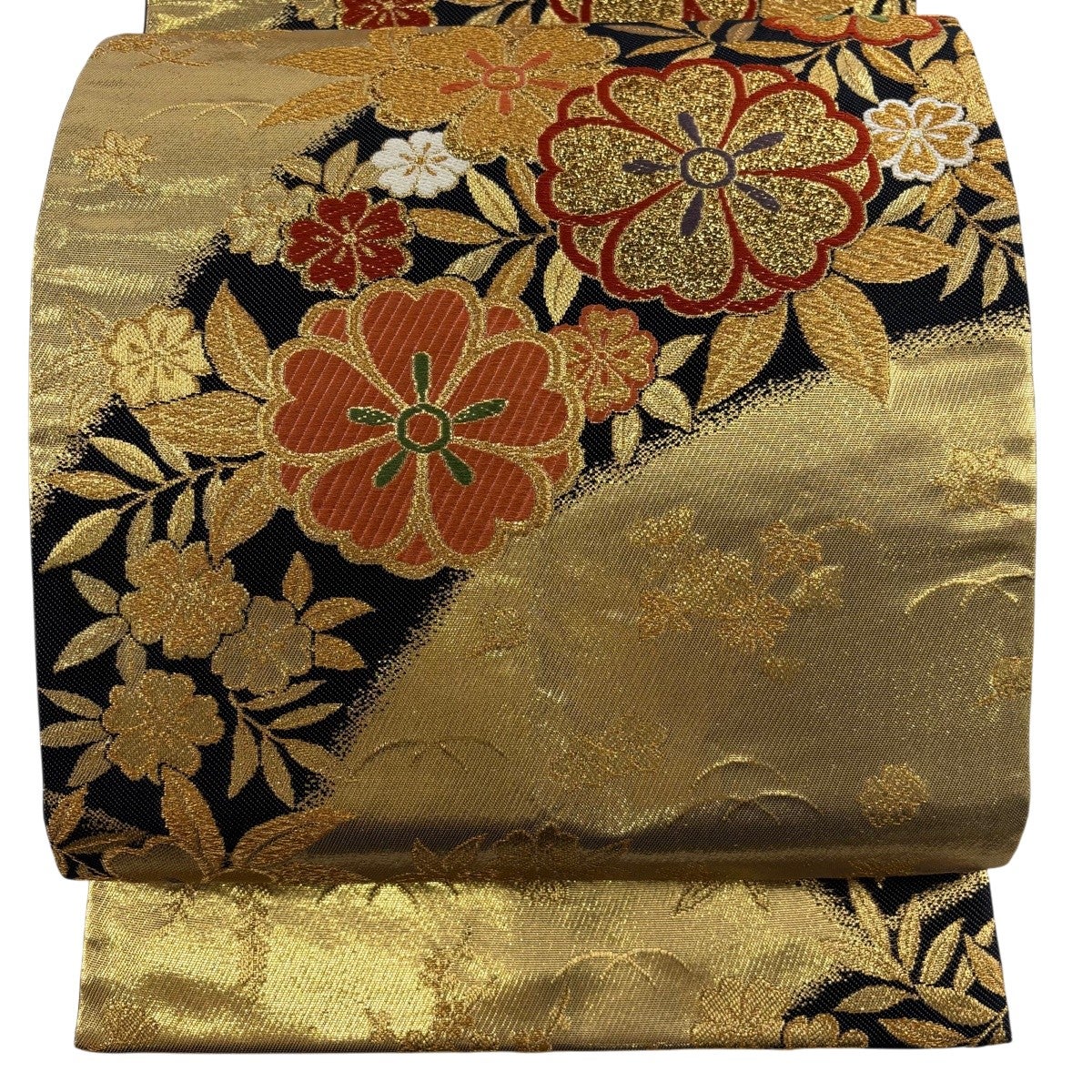 美品】 袋帯 秀品 振袖向き 桜 楓 金糸 箔 金色 六通 正絹｜中古・古着