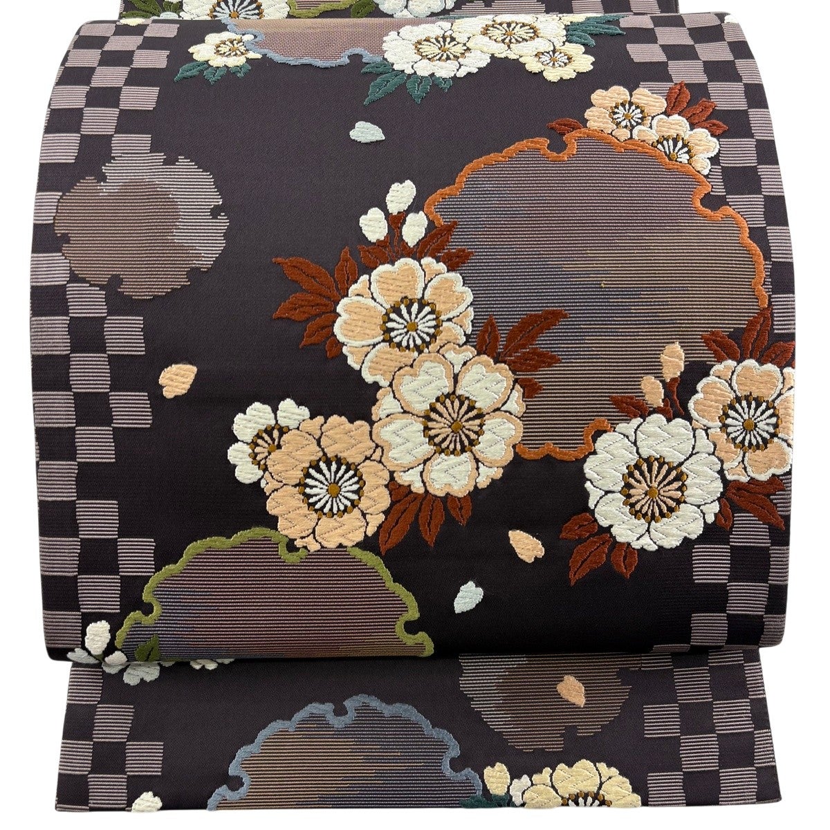 【美品】 袋帯 秀品 六通 正絹 【中古】 美品】 袋帯 秀品 雪輪桜散らし 刺繍 濃紫 六通 正絹｜中古・古着