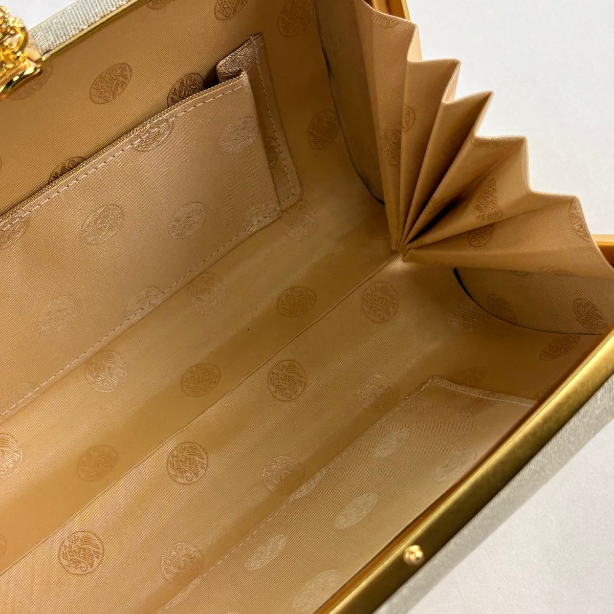 和装バッグ 優品 フォーマル 箔 金色 正絹 和装小物｜中古・古着