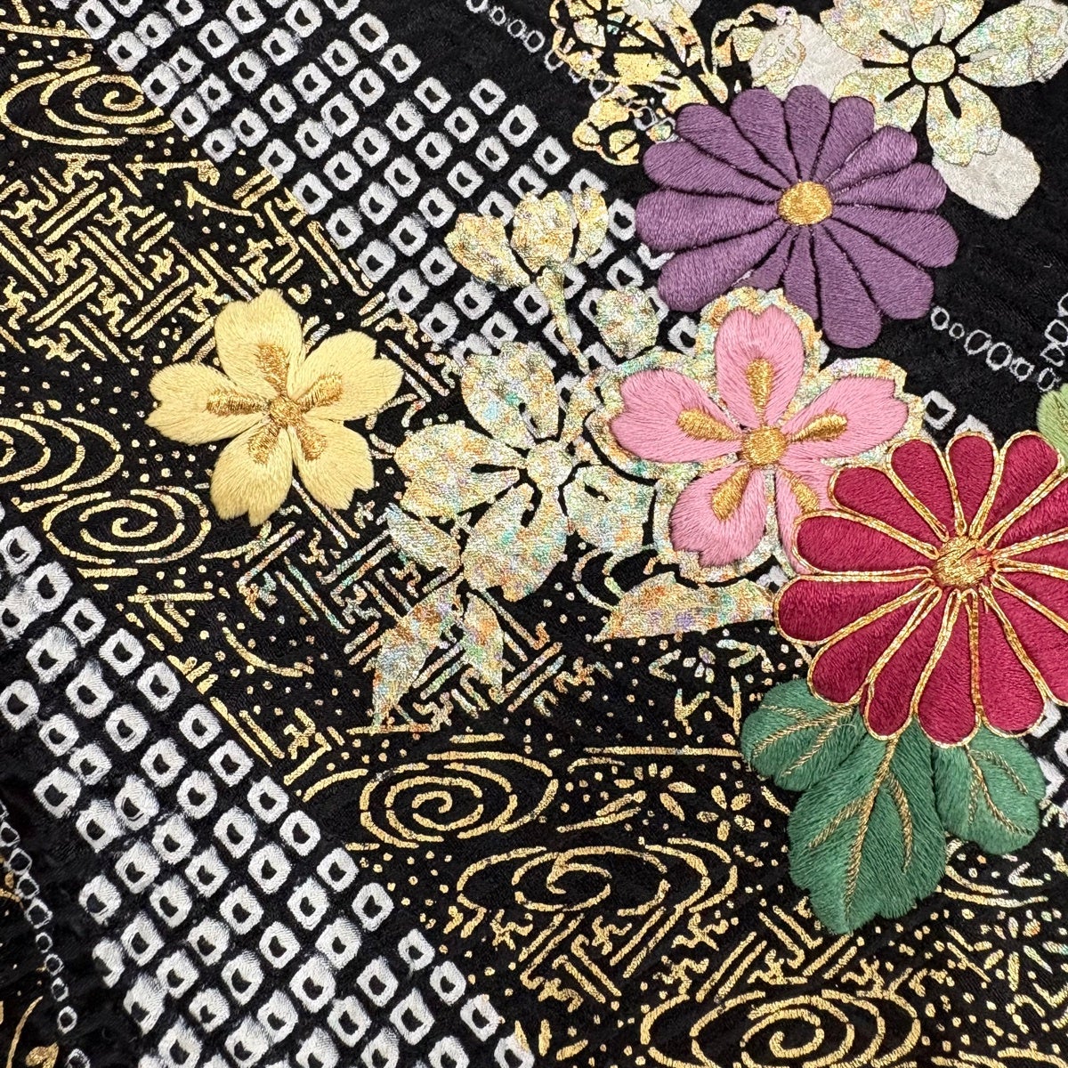 美品】 振袖 身丈165cm 裄丈66cm M 袷 袋帯フルセット 御所車 菊 刺繍