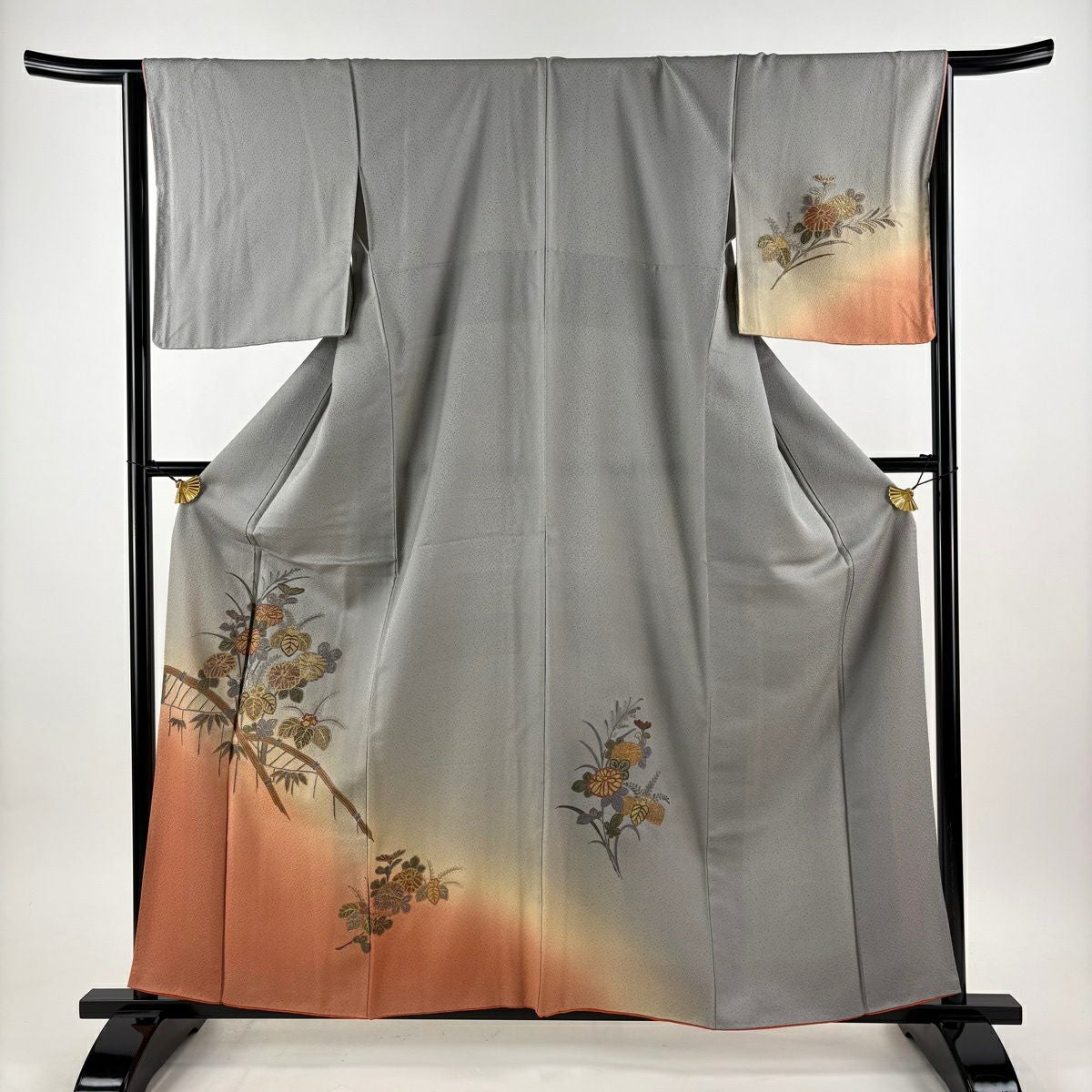 付下げ 身丈162cm 裄丈65cm M 袷 枝花 金糸 金彩 黒 正絹 秀品｜中古