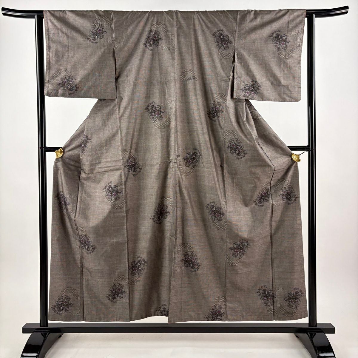 美品】 紬 身丈152.5cm 裄丈62cm S 袷 横縞 ベージュ 正絹 名品｜中古