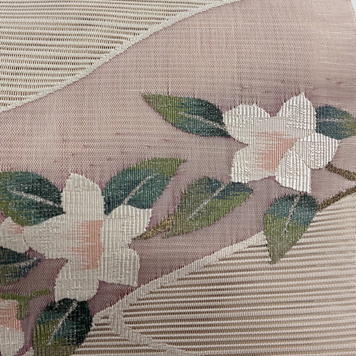 【中古】 名古屋帯 夏物 しつけ糸あり 絽 正絹(金銀糸除く) ピンク系 草花柄 お洒落 しつけ糸あり 和装 呉服 和服 きもの レディース 女性 夏物 名古屋帯 リサイクル 正絹 京都 西陣 絽綴れ 金銀糸 ライトグレー