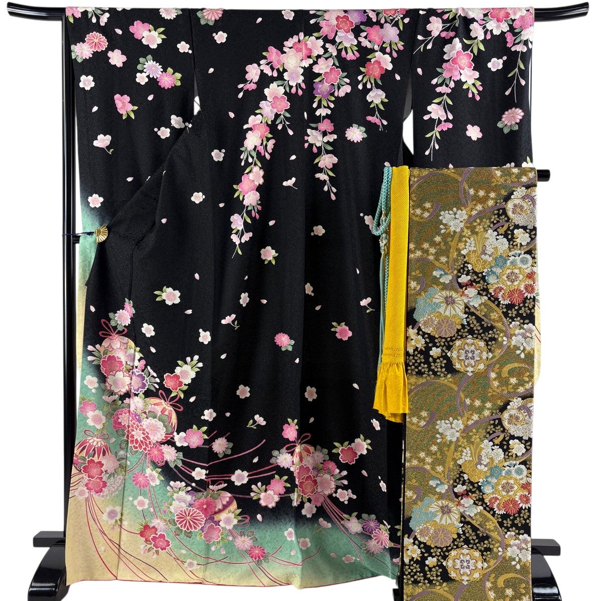 【美品】 振袖 身丈160cm 裄丈67cm 正絹 名品 【中古】 中古 振袖 正絹 蝶 古典柄 袷仕立て 身丈166cm 裄丈67cm 箔 金彩 成人