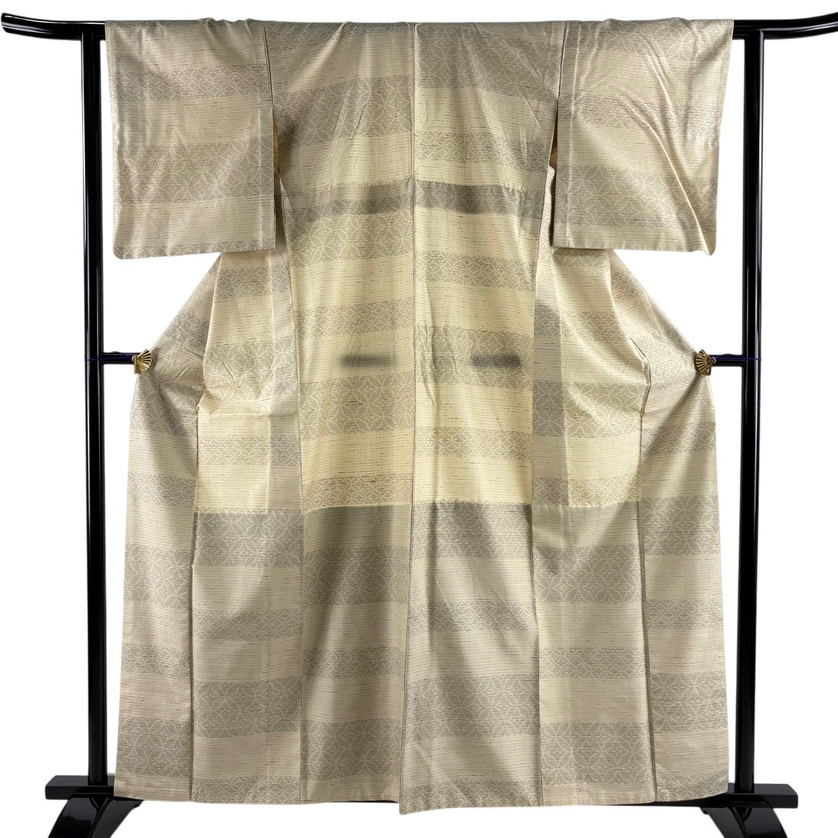 【逸品＊】型染め紬　ベージュ　単衣　正絹　特価☆ 美品】 紬 身丈161.5cm 裄丈61.5cm S 単衣 ぜんまい紬 証紙あり 七宝