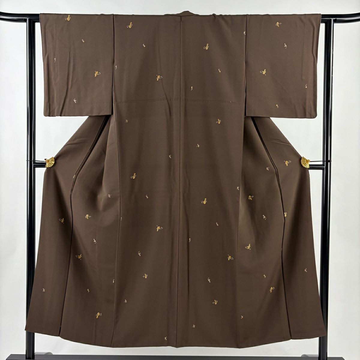 美品】 小紋 身丈156.5cm 裄丈63.5cm S 袷 落款あり 葉柄 金彩 焦茶色