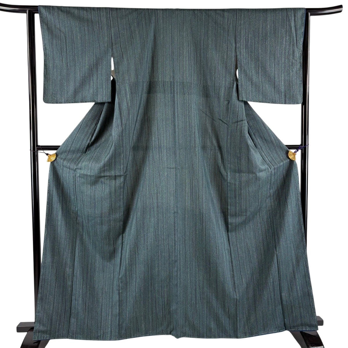 正絹　袷　紬　縦縞模様　身丈（肩から）161.5㎝ 美品】 小紋 身丈159cm 裄丈62cm S 袷 紬地 縦縞 絞り絞 緑 正絹 秀品