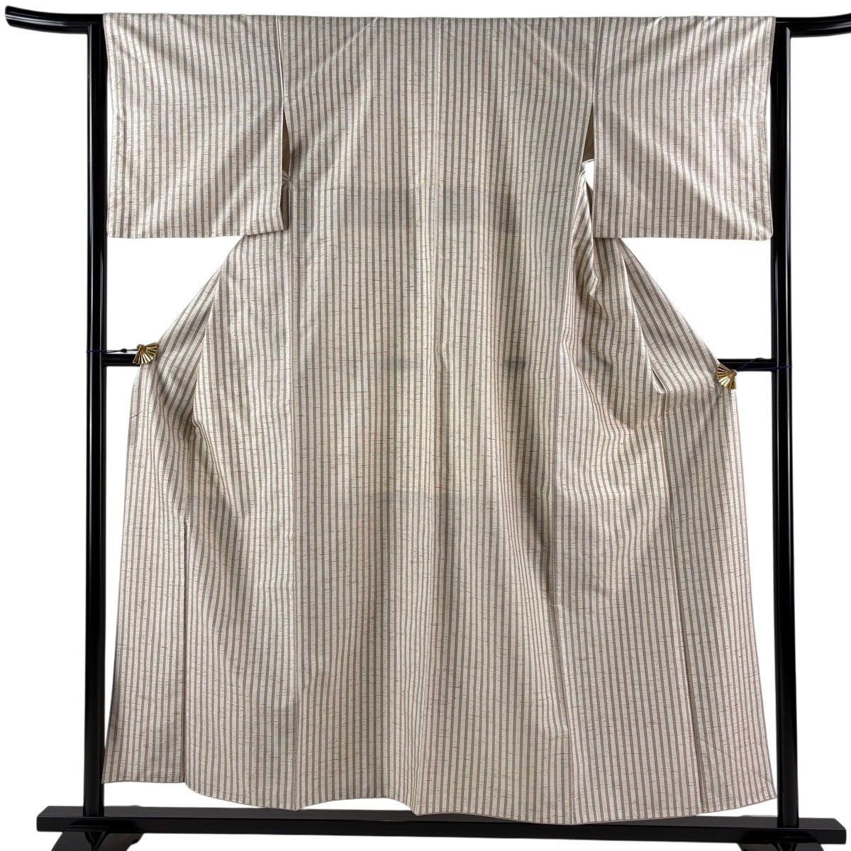 紬 身丈153.5cm 裄丈64cm M 単衣 段縞 縦縞 ベージュ 正絹 秀品｜中古