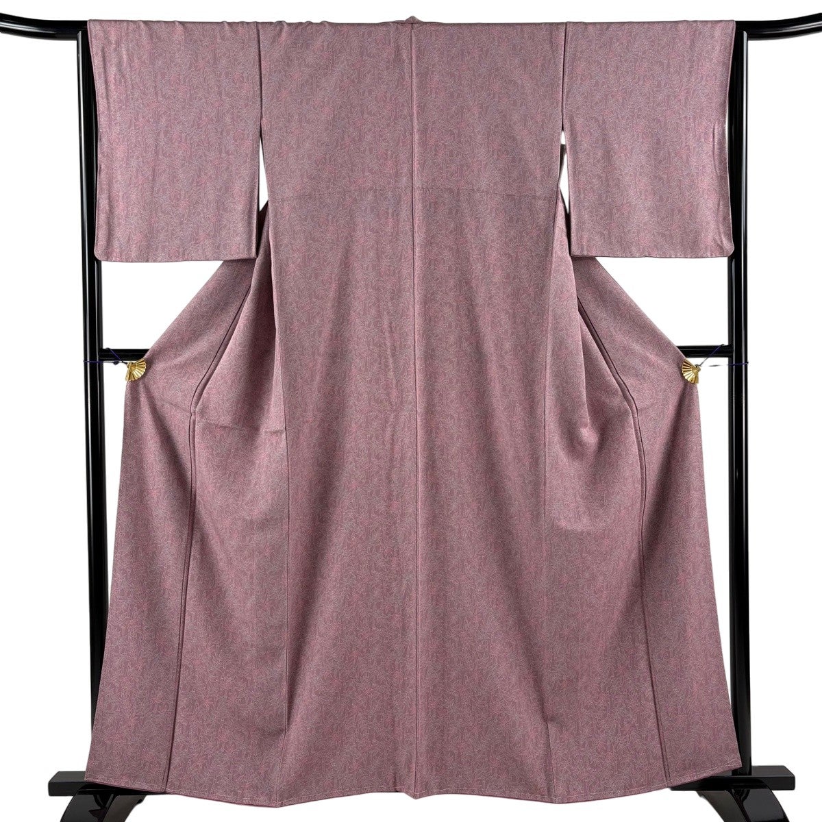 大島紬 美品 名品 身丈158.5cm 裄丈63cm 正絹 【中古】 美品】 大島紬 身丈158.5cm 裄丈66cm M 袷 純泥染 証紙あり 蝶 墨色