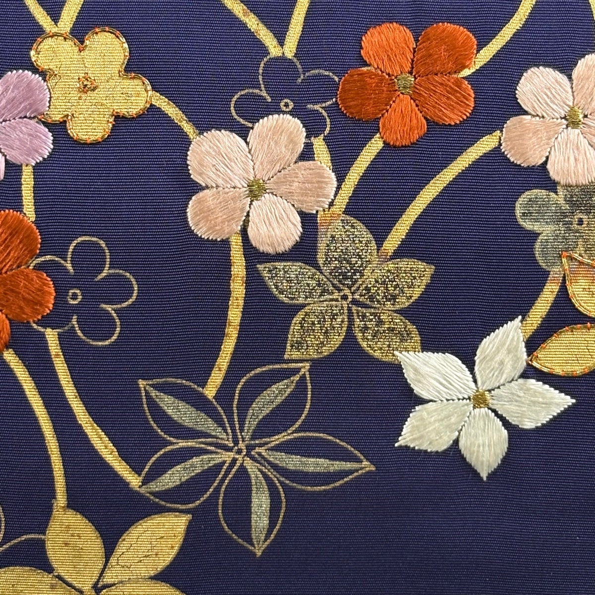 名古屋帯 優品 草花 金銀彩 刺繍 紫 正絹｜中古・古着・リサイクル着物