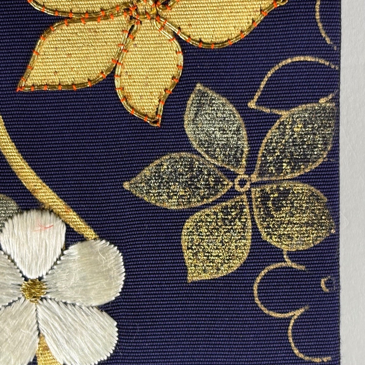 名古屋帯 優品 草花 金銀彩 刺繍 紫 正絹｜中古・古着・リサイクル着物