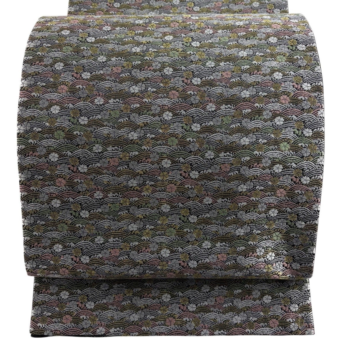 美品】 袋帯 名品 草花 青海波 箔 金銀糸 黒灰 六通 正絹｜中古・古着