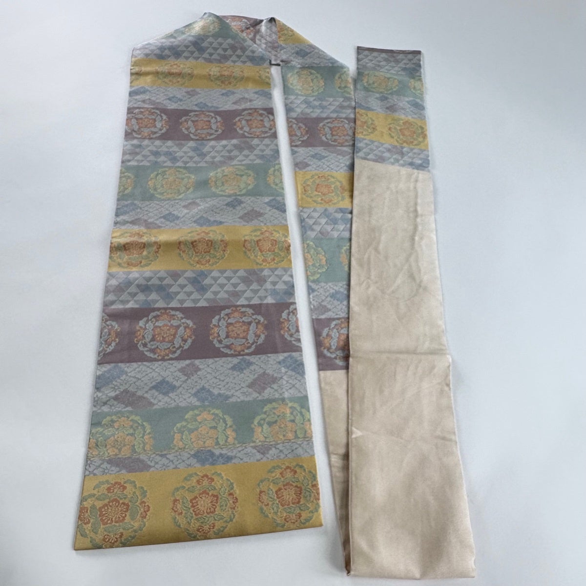 名古屋帯 名品 草花 鱗 金糸 青灰色 正絹｜中古・古着・リサイクル着物
