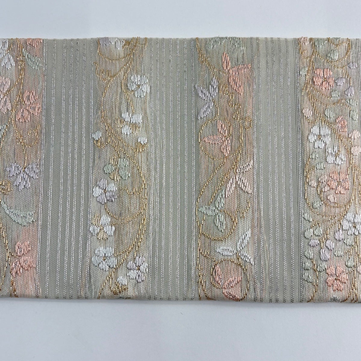 美品】 名古屋帯 秀品 夏帯 紗 花唐草 縞 刺繍 金銀糸 灰緑 正絹｜中古
