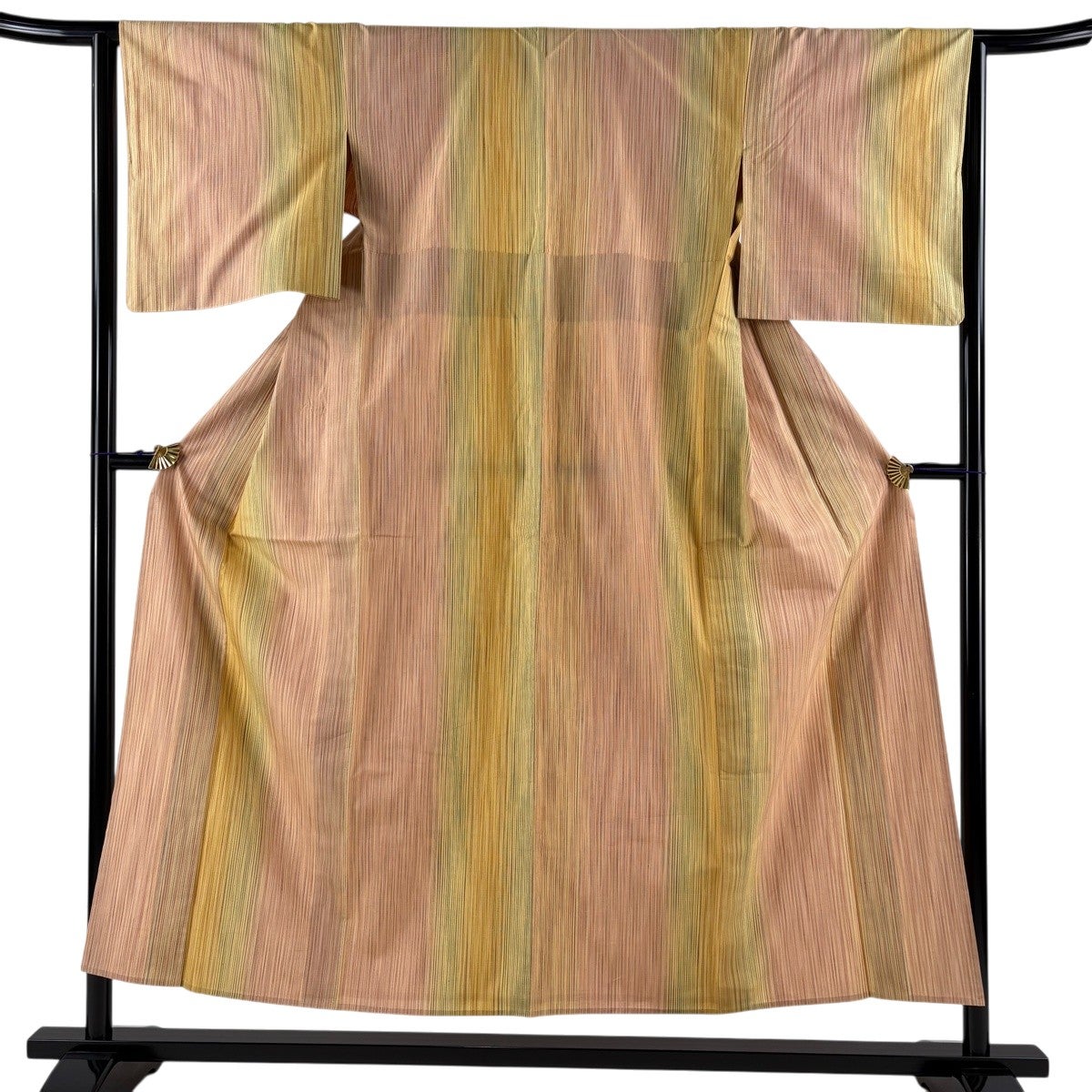 紬 美品 名品 155cm 63cm 正絹 【中古】 美品】 紬 身丈155.5cm 裄丈63cm S 薄物 薩摩透かし織 夏紬 立涌