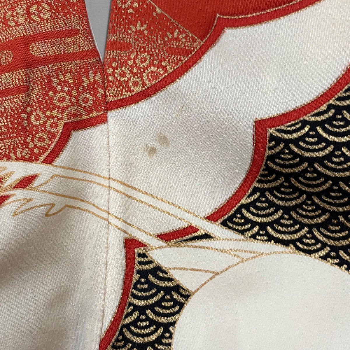 振袖 逸品 身丈152.5cm 裄丈64cm 正絹 【中古】 振袖 身丈152.5cm 裄丈61.5cm S 袷 鶴 雲文 金彩 金糸 クリーム 正絹