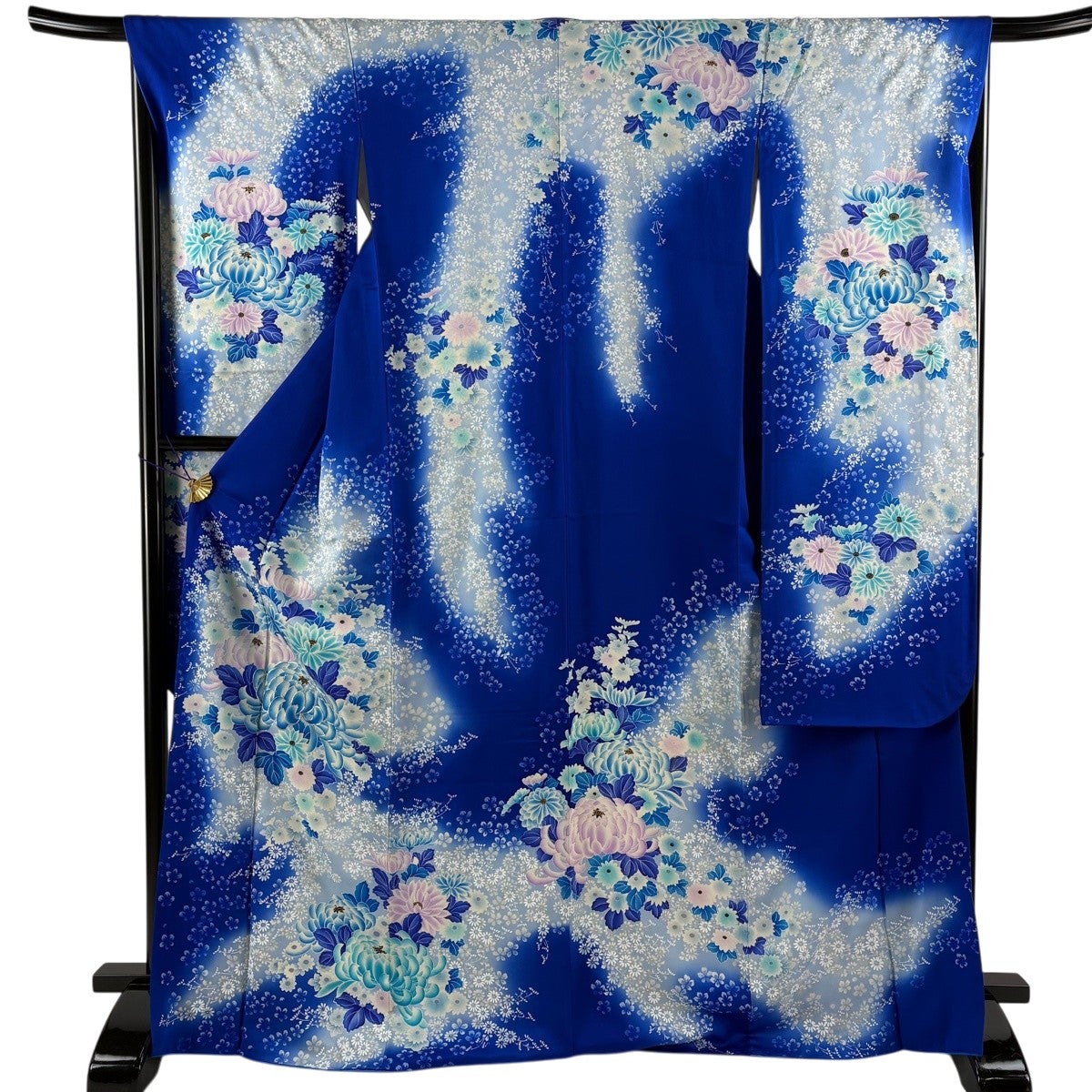 振袖 美品 名品 身丈171cm 裄丈69cm 正絹 【中古】 振袖 身丈171cm 裄丈67cm M 袷 牡丹 菊 銀糸 ぼかし 青 正絹 秀品