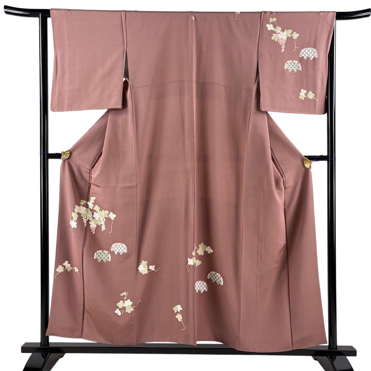 訪問着 秀品 155cm 65cm 正絹 【中古】 訪問着 身丈155cm 裄丈64cm M 袷 ますいわ屋 葡萄 松竹梅 金彩 墨色