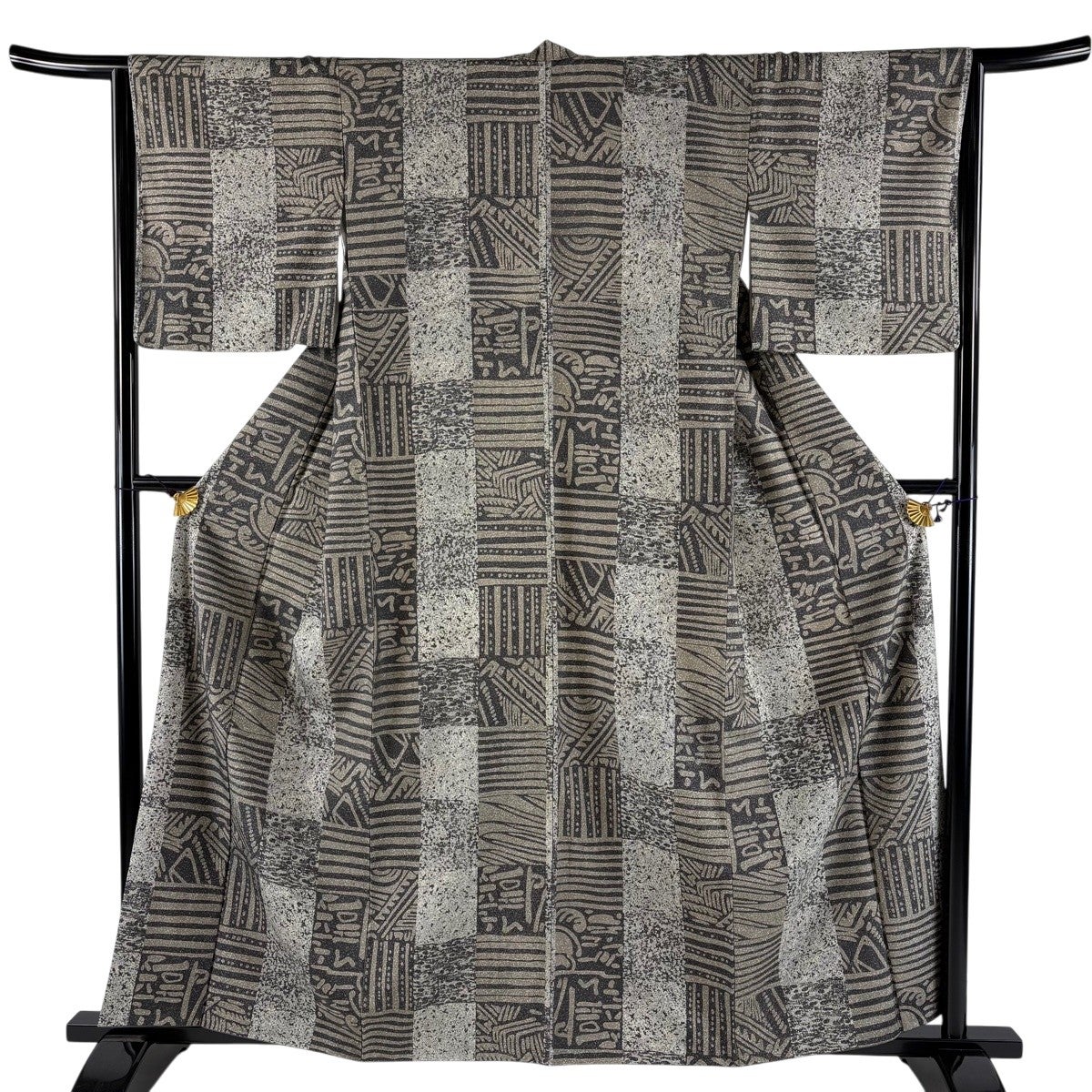 美品】 小紋 身丈161cm 裄丈65.5cm M 袷 紬地 幾何学 絞り 紺色 正絹