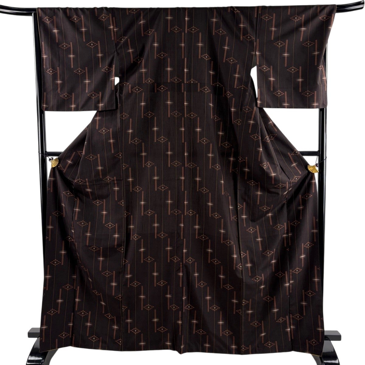 【美品】 紬 身丈165.5cm 裄丈63.5cm 正絹 秀品 【中古】 美品】 紬 身丈165.5cm 裄丈63.5cm S 袷 証紙あり 草花 雲文 濃紫 正絹
