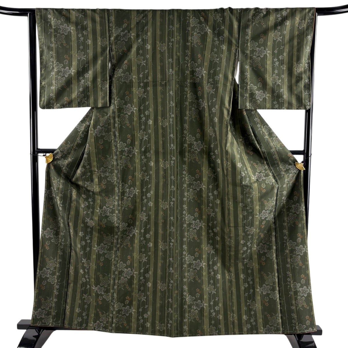 紬 美品 逸品 身丈165cm 裄丈66.5cm 正絹 【中古】 紬 身丈165cm 裄丈63.5cm 正絹 逸品 【中古】の通販 by バイセル