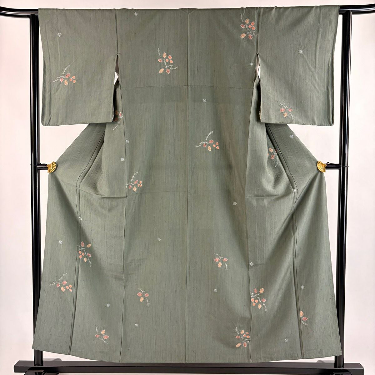 美品】 小紋 身丈159cm 裄丈62cm S 袷 紬地 縦縞 絞り絞 緑 正絹 秀品