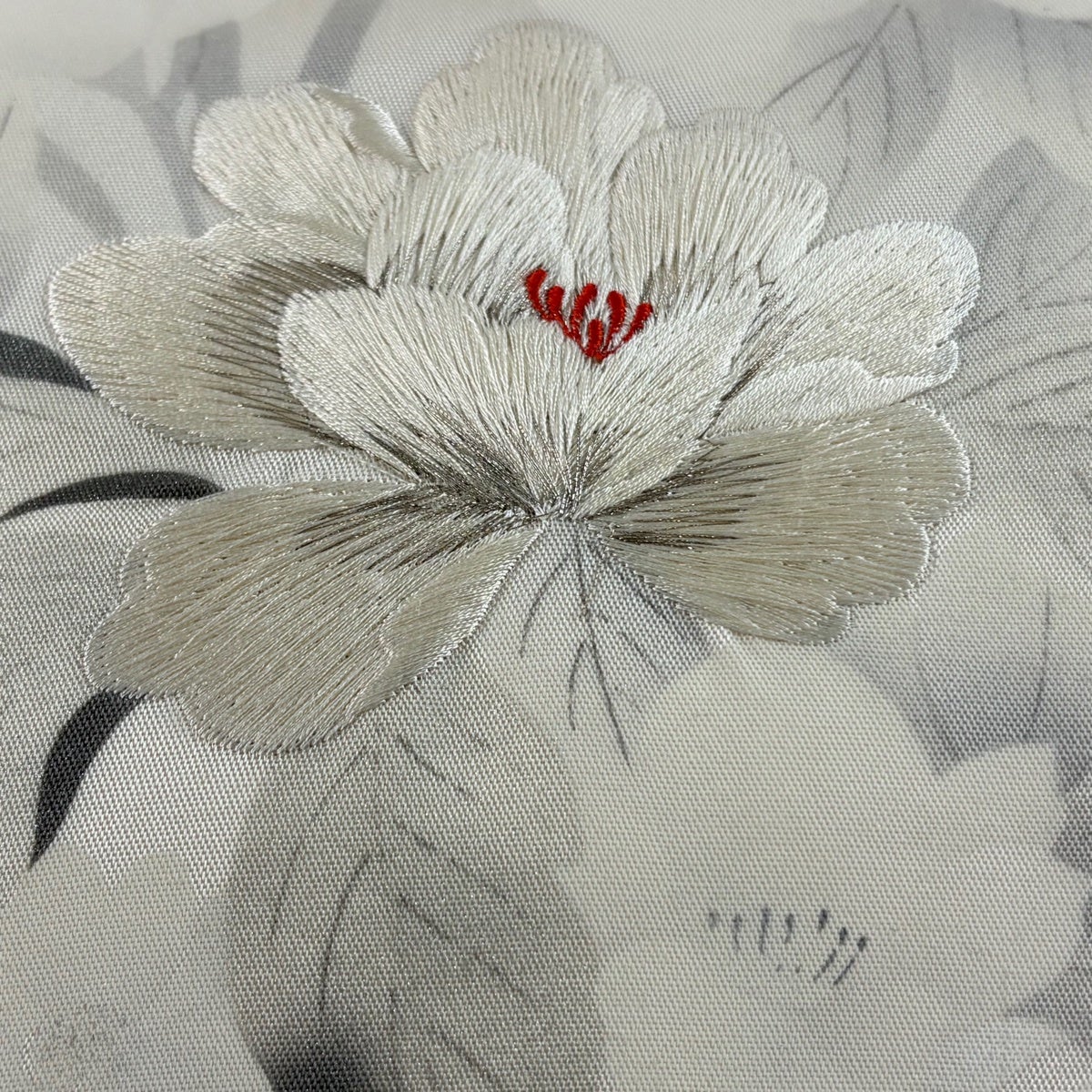 新品 ガード加工済 正絹 銀糸刺繍フォーマル帯 袋帯 フォーマル 未使用 正絹 手刺繍 金糸 銀箔地 ホワイトシルバー