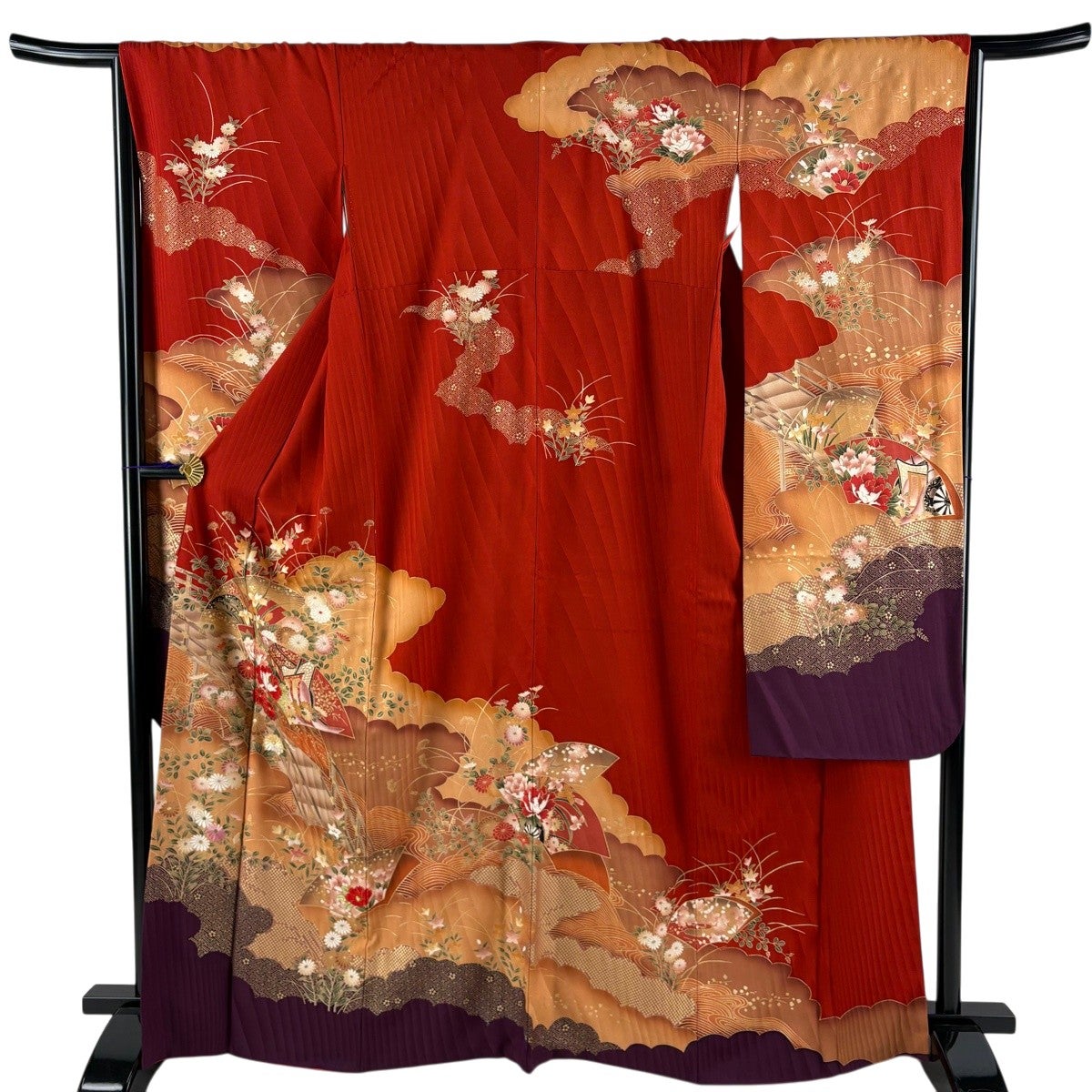 振袖 美品 名品 身丈160cm 裄丈67cm 正絹 【中古】 振袖 身丈165.5cm 裄丈67cm M 袷 草花 雲文 刺繍 金彩 朱色 正絹 秀品