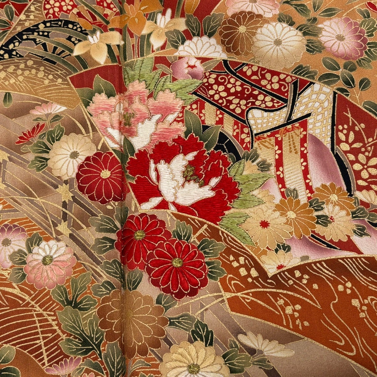 振袖 身丈165.5cm 裄丈67cm M 袷 草花 雲文 刺繍 金彩 朱色 正絹 秀品